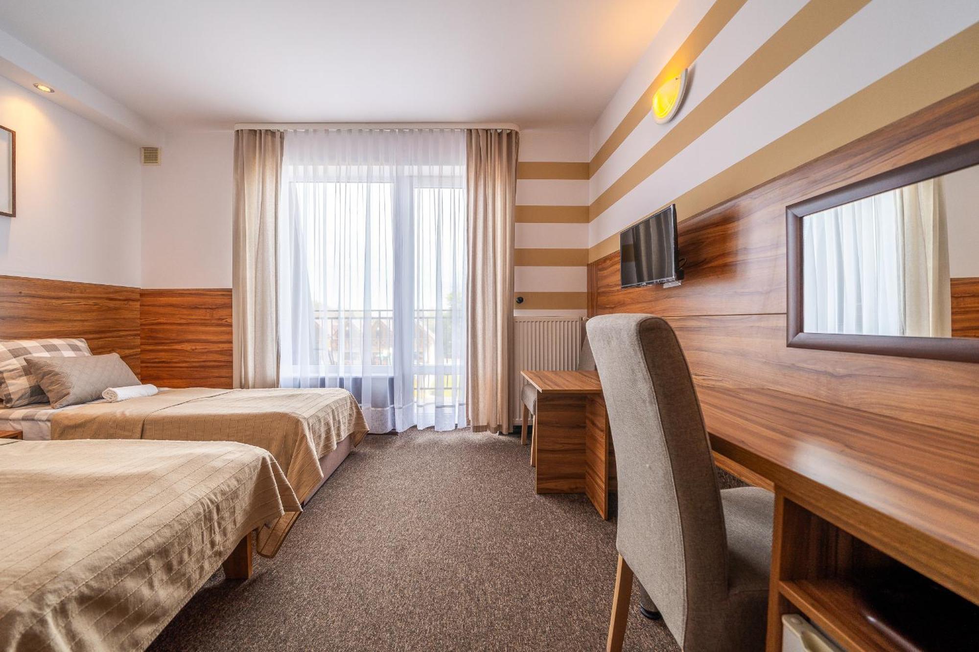 Max Apartamenty - Pokoje - Domki - Restauracja - Basen Mielno  Exterior foto